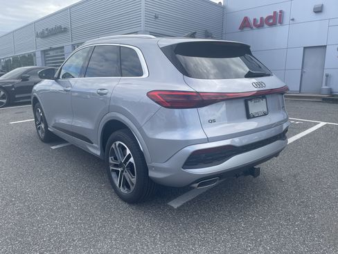 Certified 2025 Audi Q5 Premium w/ Convenience Package AWD/4WD image 6