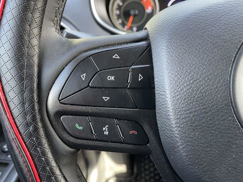 Used 2021 Jeep Cherokee Trailhawk AWD/4WD image 18