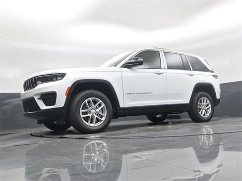 New 2025 Jeep Grand Cherokee Laredo X image 38