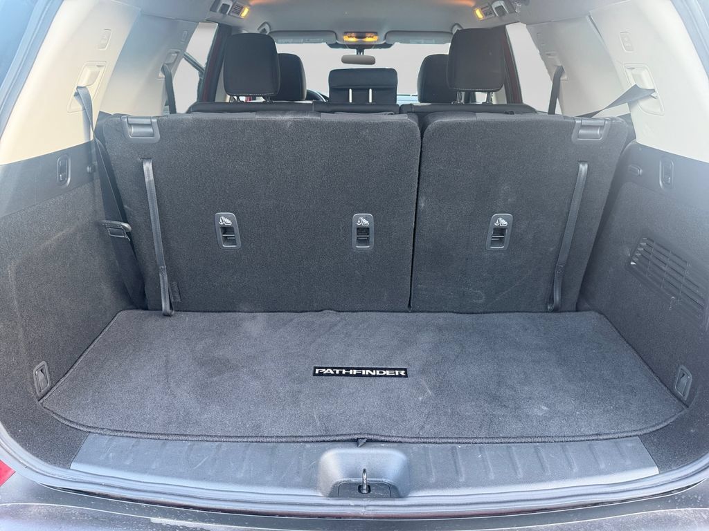Used 2026 Nissan Pathfinder SV FWD image 10