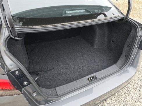 Used 2025 Nissan Versa S w/ Trunk Package image 15