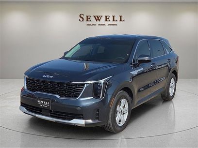 Used 2025 Kia Sorento LX