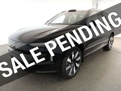 Used 2025 Volvo EX90 Plus image 1