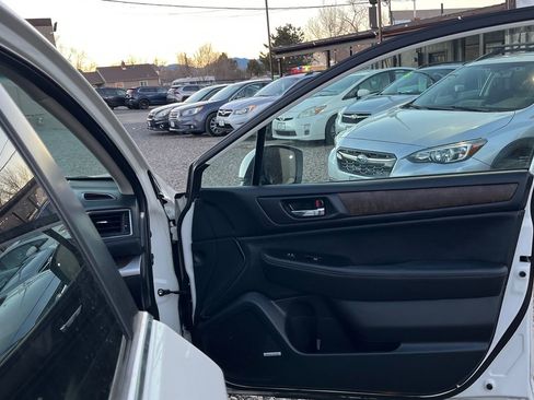 Used 2015 Subaru Outback 2.5i Limited image 11