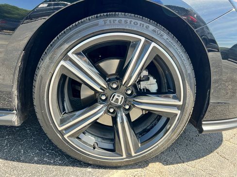 Used 2023 Honda Accord Sport image 9