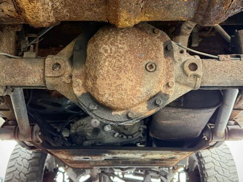 Used 2004 Jeep Wrangler Sahara w/ Dual Top Group AWD/4WD image 28