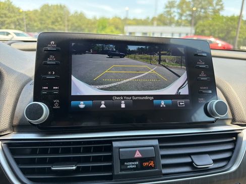 Used 2022 Honda Accord Touring image 14