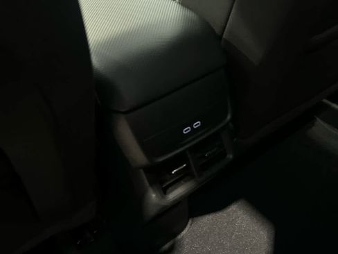 Used 2025 Chevrolet Equinox LT FWD image 14