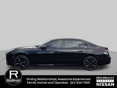 Used 2024 BMW 760i xDrive w/ Premium Package AWD/4WD image 5