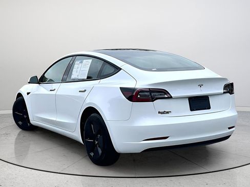 Used 2023 Tesla Model 3 Standard Range image 8