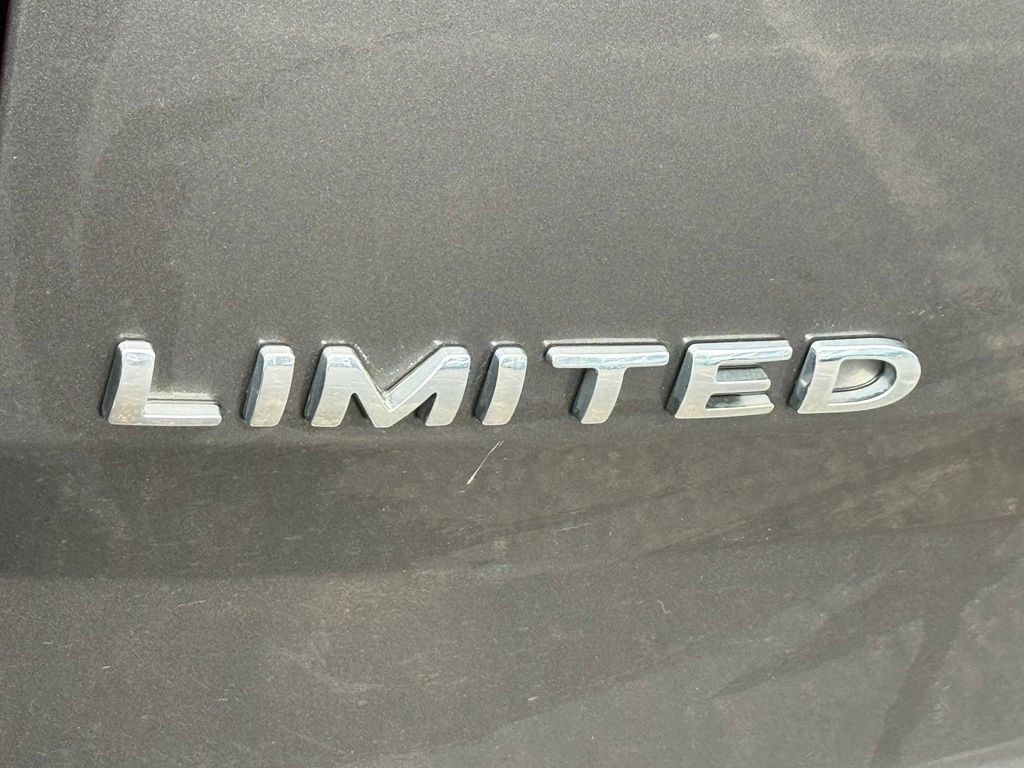 Used 2015 Ford Explorer Limited w/ Equipment Group 302A AWD/4WD image 21