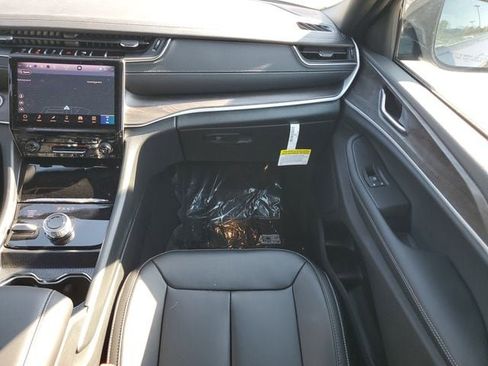 New 2025 Jeep Grand Cherokee Limited image 20