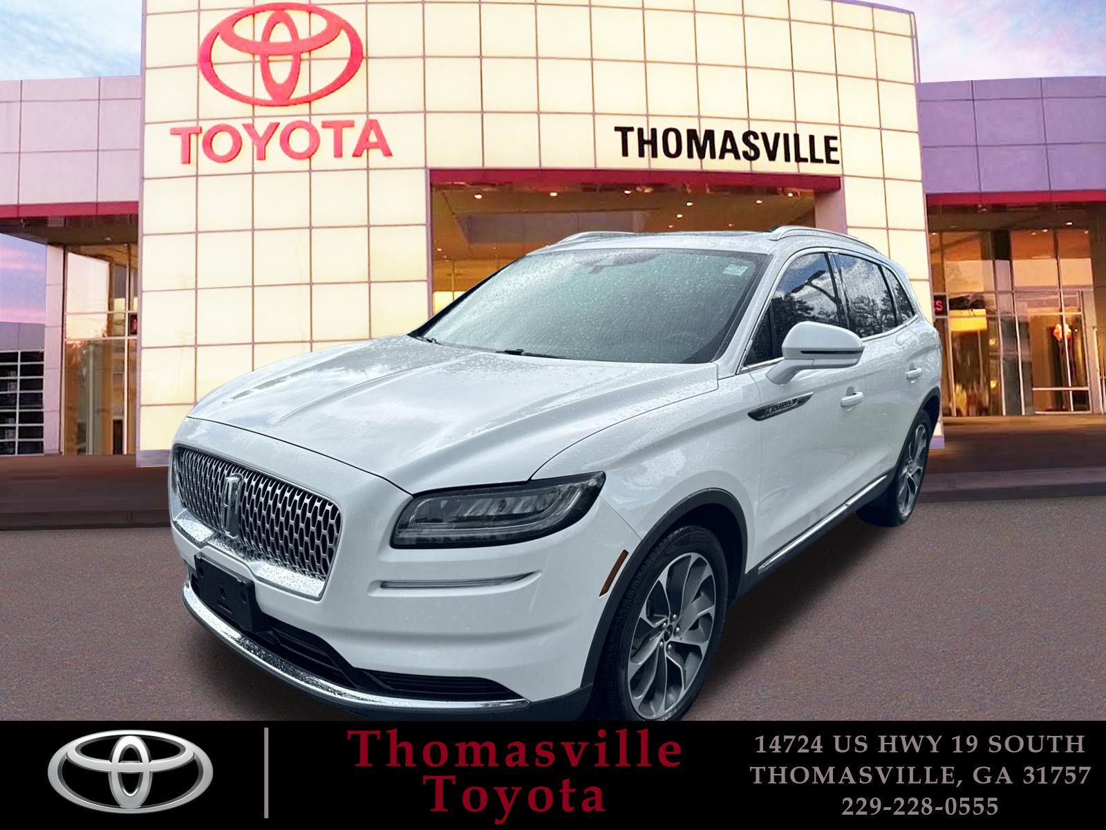 Used 2023 Lincoln Nautilus Reserve FWD image 1