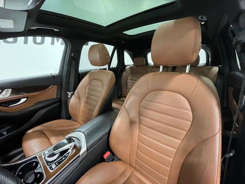 Used 2019 Mercedes-Benz GLC 350e 4MATIC image 14