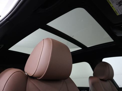 Used 2024 BMW X5 xDrive40i w/ Parking Assistance Package image 19