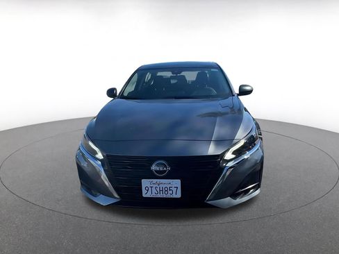 Used 2025 Nissan Altima 2.5 SV image 4