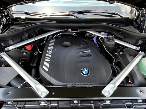 Used 2025 BMW X7 xDrive40i image 16