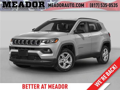 Used 2024 Jeep Compass Latitude AWD/4WD image 1