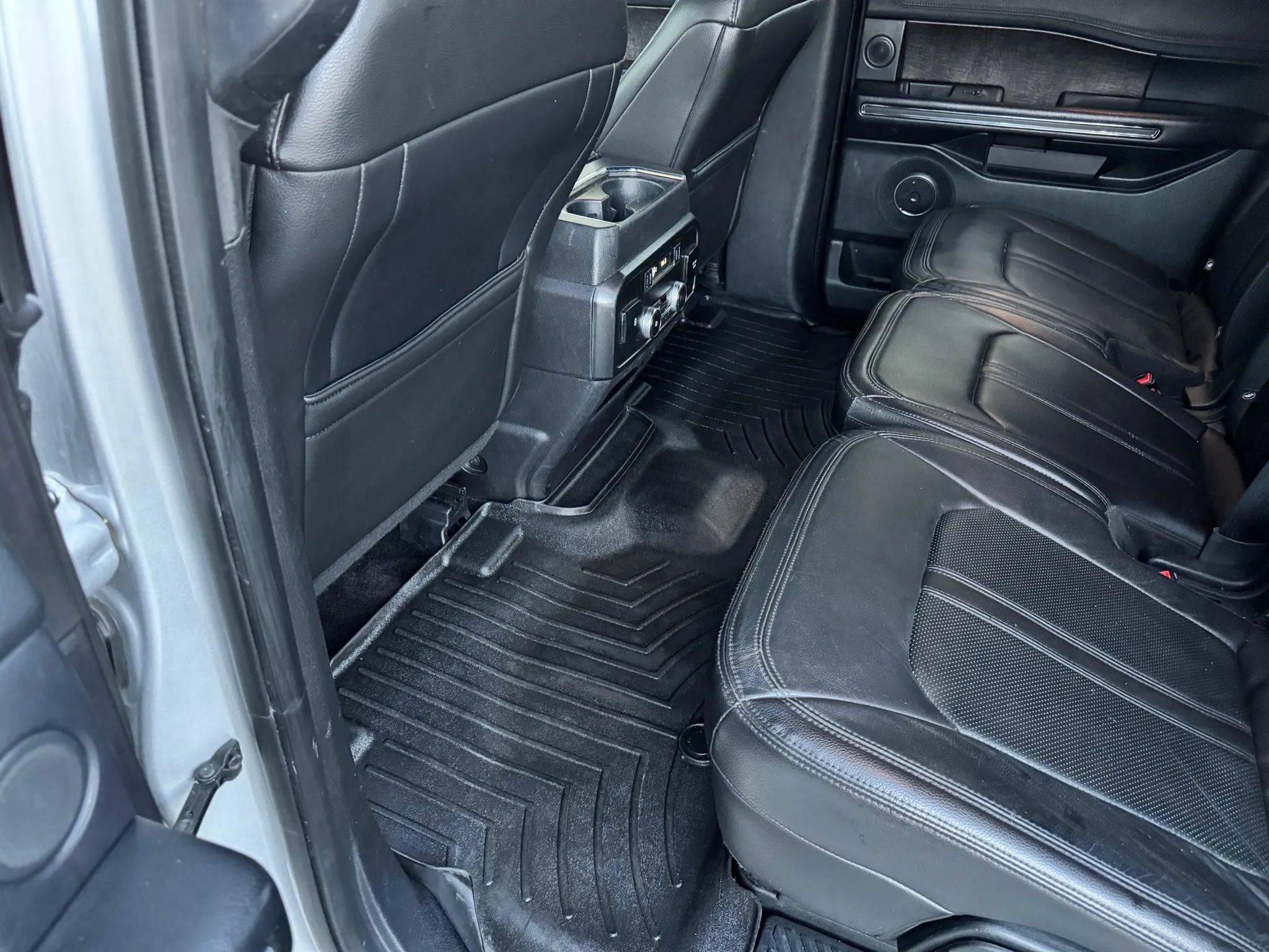 Used 2018 Ford Expedition Max Limited AWD/4WD image 28