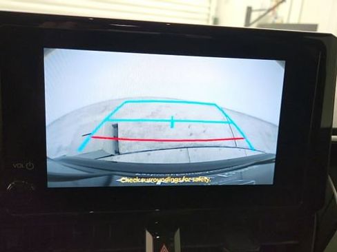 Used 2025 Toyota Corolla LE image 14