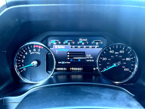 Used 2019 Ford F250 Lariat w/ Chrome Package image 14