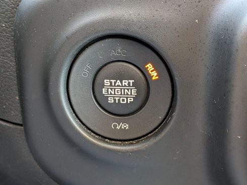 Used 2021 Jeep Wrangler Unlimited Sahara image 31