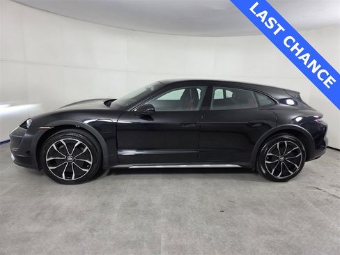 Used 2023 Porsche Taycan 4 Cross Turismo image 7