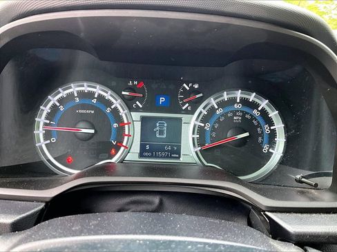Used 2015 Toyota 4Runner Trail AWD/4WD image 17