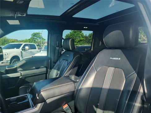 Certified 2019 Ford F450 Platinum w/ Platinum Ultimate Package AWD/4WD image 16