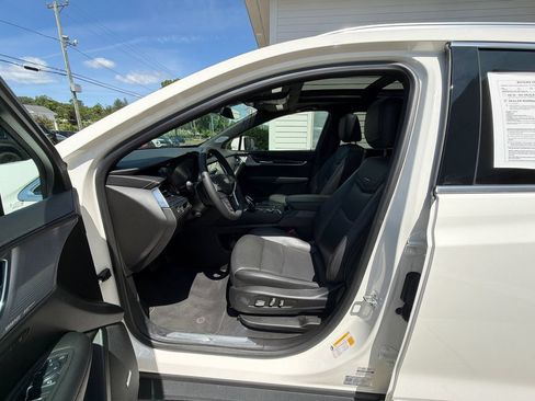 Used 2025 Cadillac XT5 Premium Luxury AWD/4WD image 11
