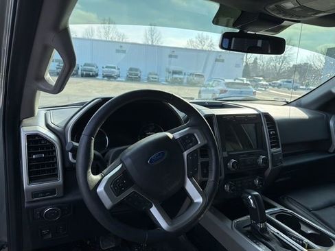 Used 2019 Ford F150 Lariat w/ Equipment Group 502A Luxury AWD/4WD image 22