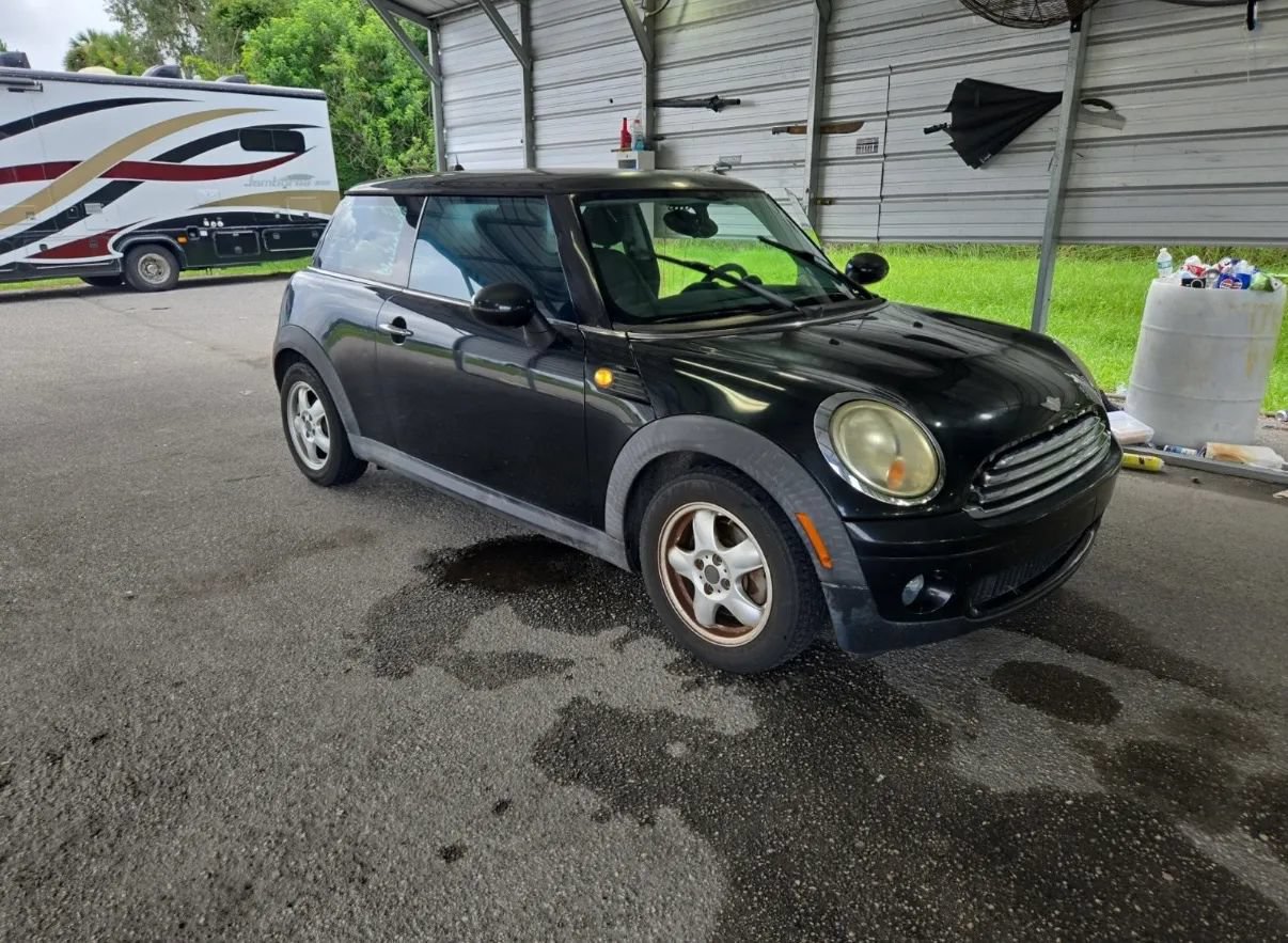 Used 2010 MINI Cooper Hardtop FWD image 7