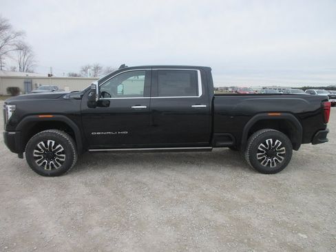 New 2026 GMC Sierra 2500 Denali Ultimate image 9