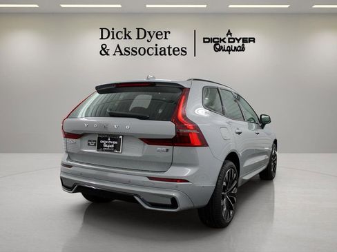 New 2026 Volvo XC60 B5 Ultra w/ Protection Package Premier image 2