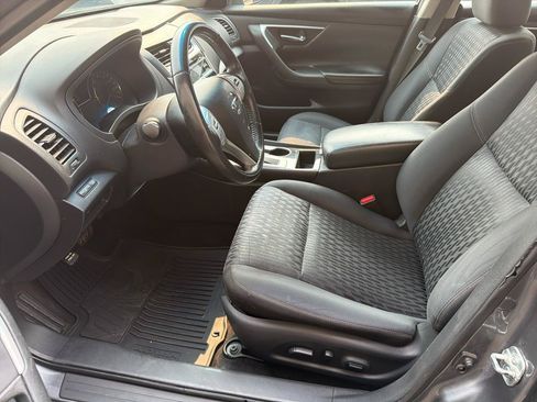 Used 2018 Nissan Altima 2.5 SV FWD image 16