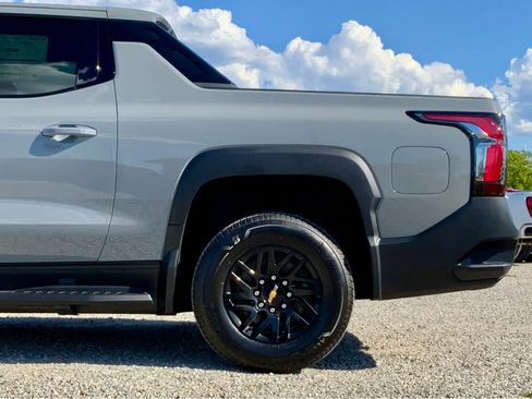 New 2026 Chevrolet Silverado EV LT image 15