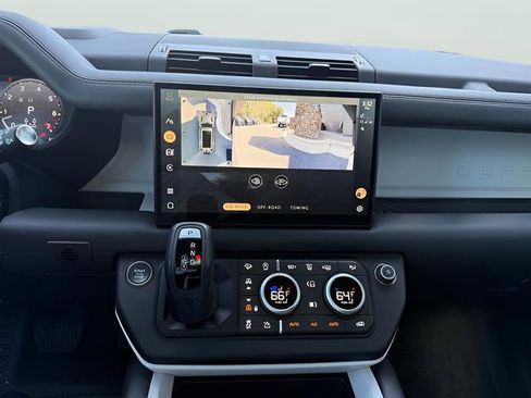 Certified 2025 Land Rover Defender 130 X-Dynamic SE image 24