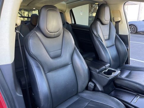 Used 2016 Tesla Model X Performance image 39