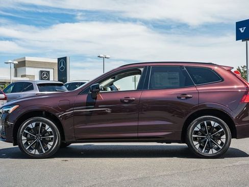New 2026 Volvo XC60 T8 Plus AWD/4WD image 4