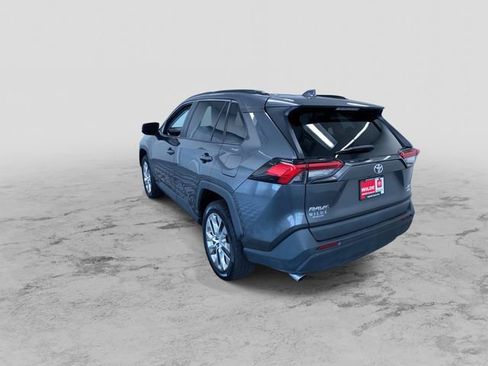 Used 2021 Toyota RAV4 XLE Premium AWD/4WD image 8