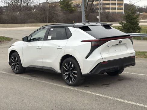 New 2026 Toyota bZ FWD image 29
