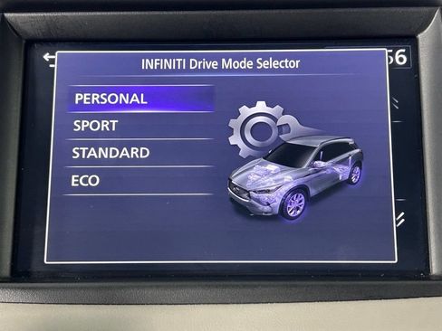 Used 2023 INFINITI QX50 Luxe AWD/4WD image 19