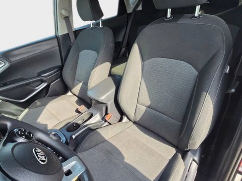 Used 2020 Kia Soul S FWD image 11