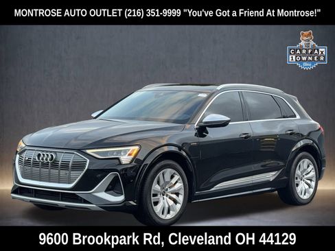 Used 2022 Audi e-tron S Premium Plus image 3