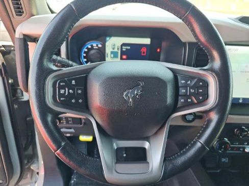 Used 2022 Ford Bronco Wildtrak AWD/4WD image 6