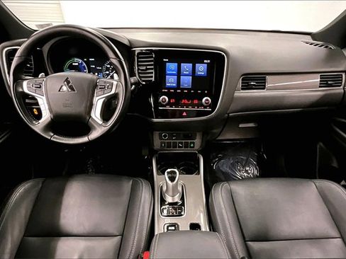 Used 2022 Mitsubishi Outlander SEL image 15