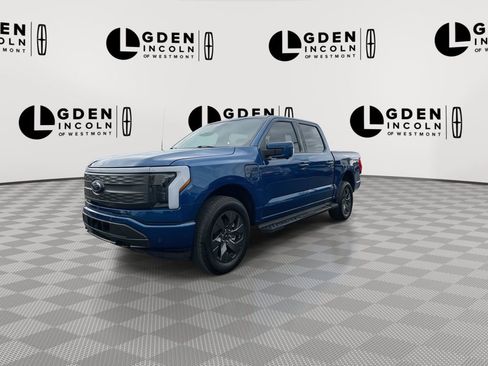 Used 2022 Ford F150 Lightning Lariat image 4