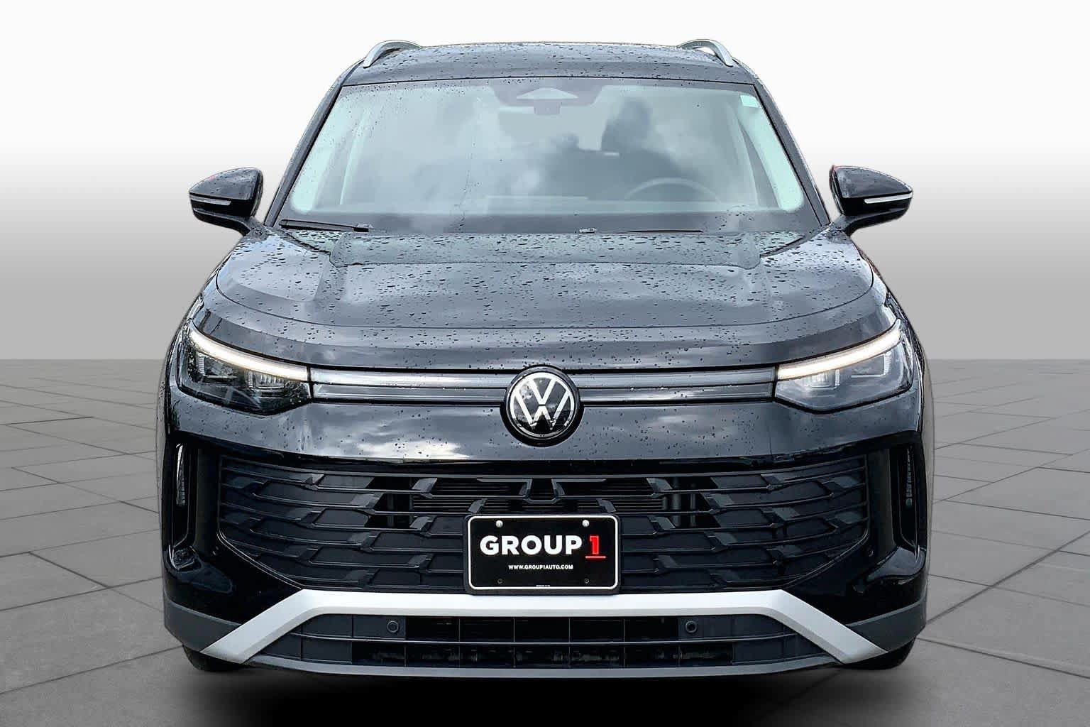 Used 2026 Volkswagen Tiguan SE FWD image 4