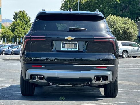 Used 2025 Chevrolet Traverse LT AWD/4WD image 5