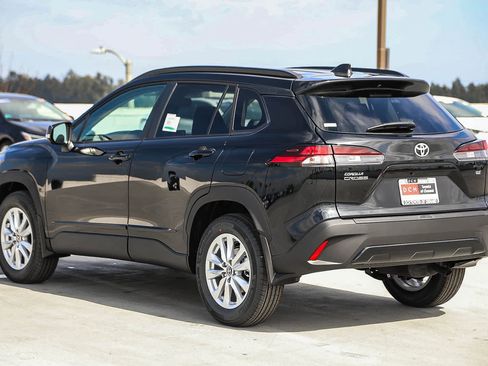 New 2026 Toyota Corolla Cross LE image 7